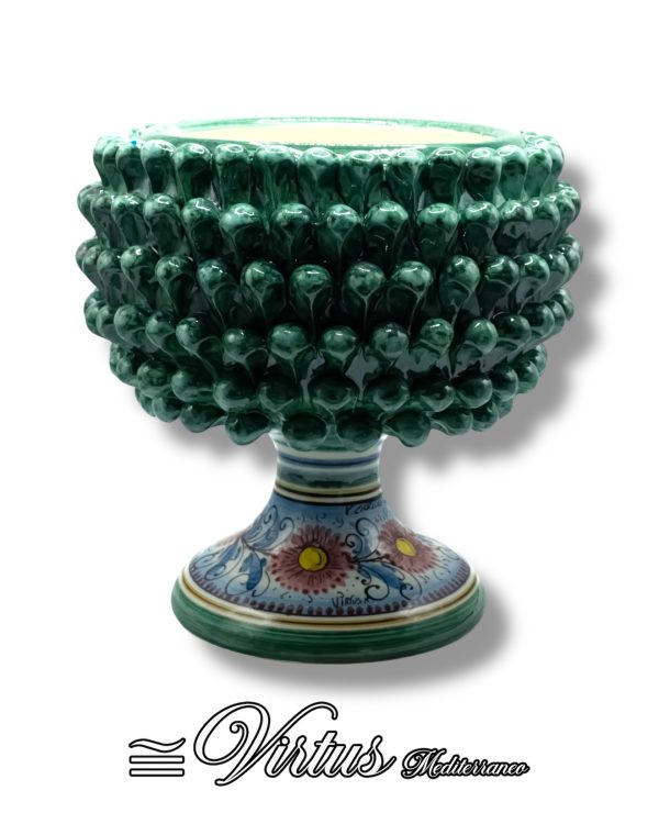 Virtus Mediterraneo: Pigna Verde in Ceramica di Sciacca, Eleganza Artigianale