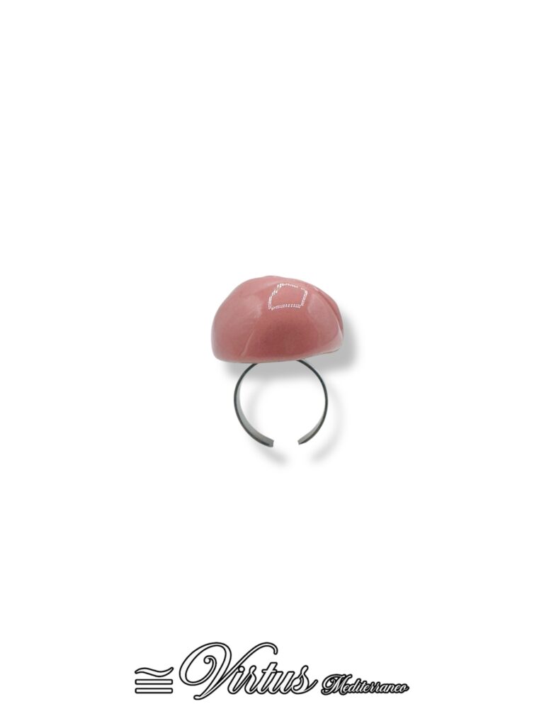 Anello Virtus Mediterraneo in Ceramica Rosa: Eleganza Artigianale