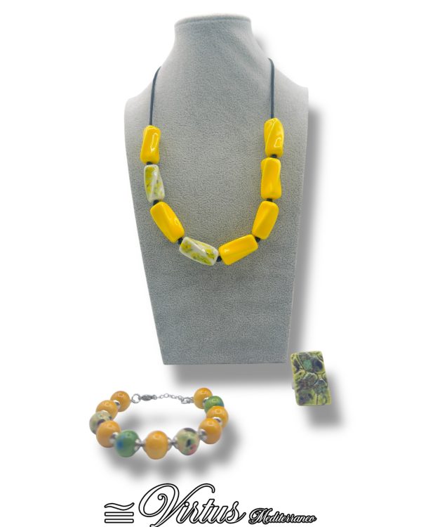 Parure Virtus Mediterraneo: Collana Torciglioni, Bracciale e Anello Multi-Colore