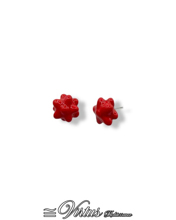 Orecchini a Bottone Fiore Rosso Virtus Mediterraneo: Ceramica Preziosa