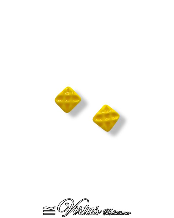 Orecchini Quadrati Giallo Virtus Mediterraneo: Ceramica d’Arte