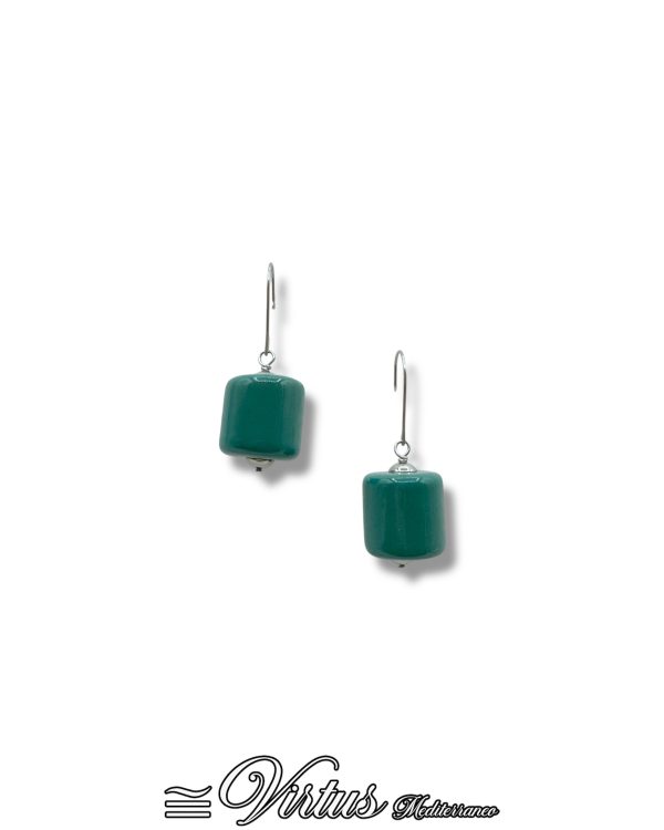 Orecchini Pendenti Cilindro Verde Virtus Mediterraneo: Eleganza Artigianale