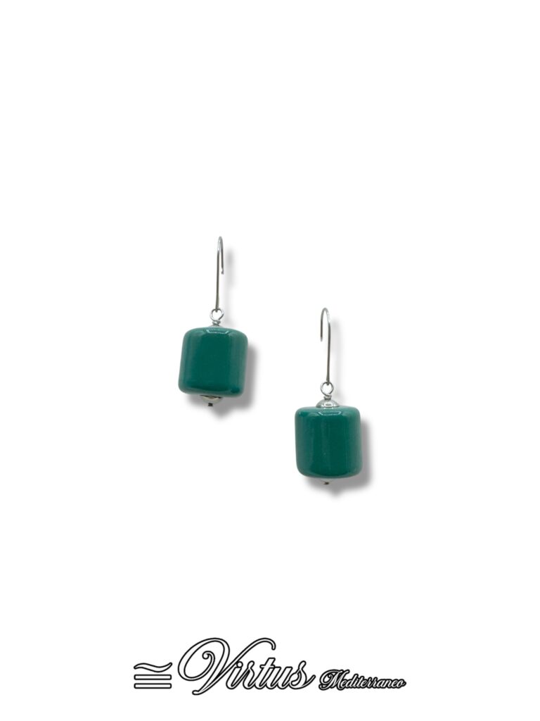 Orecchini Pendenti Cilindro Verde Virtus Mediterraneo: Eleganza Artigianale