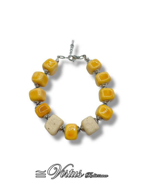 Bracciale a Dadini Giallo Virtus Mediterraneo: Eleganza Artigianale