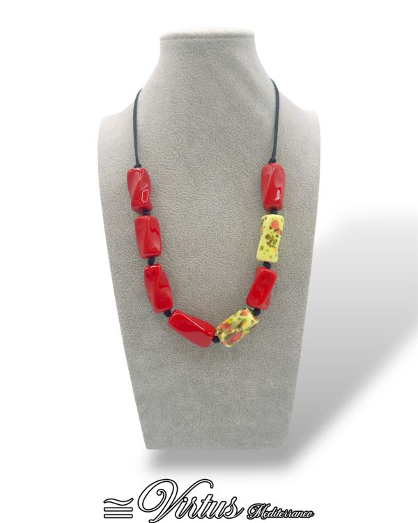 Collana a Torciglioni Multi-Colore Virtus Mediterraneo: Eleganza Artigianale