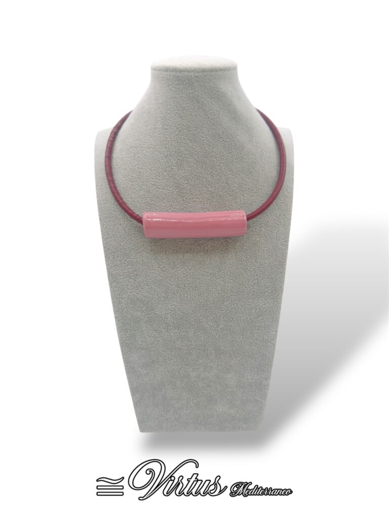 Collana con girocollo in cuoio Rosa