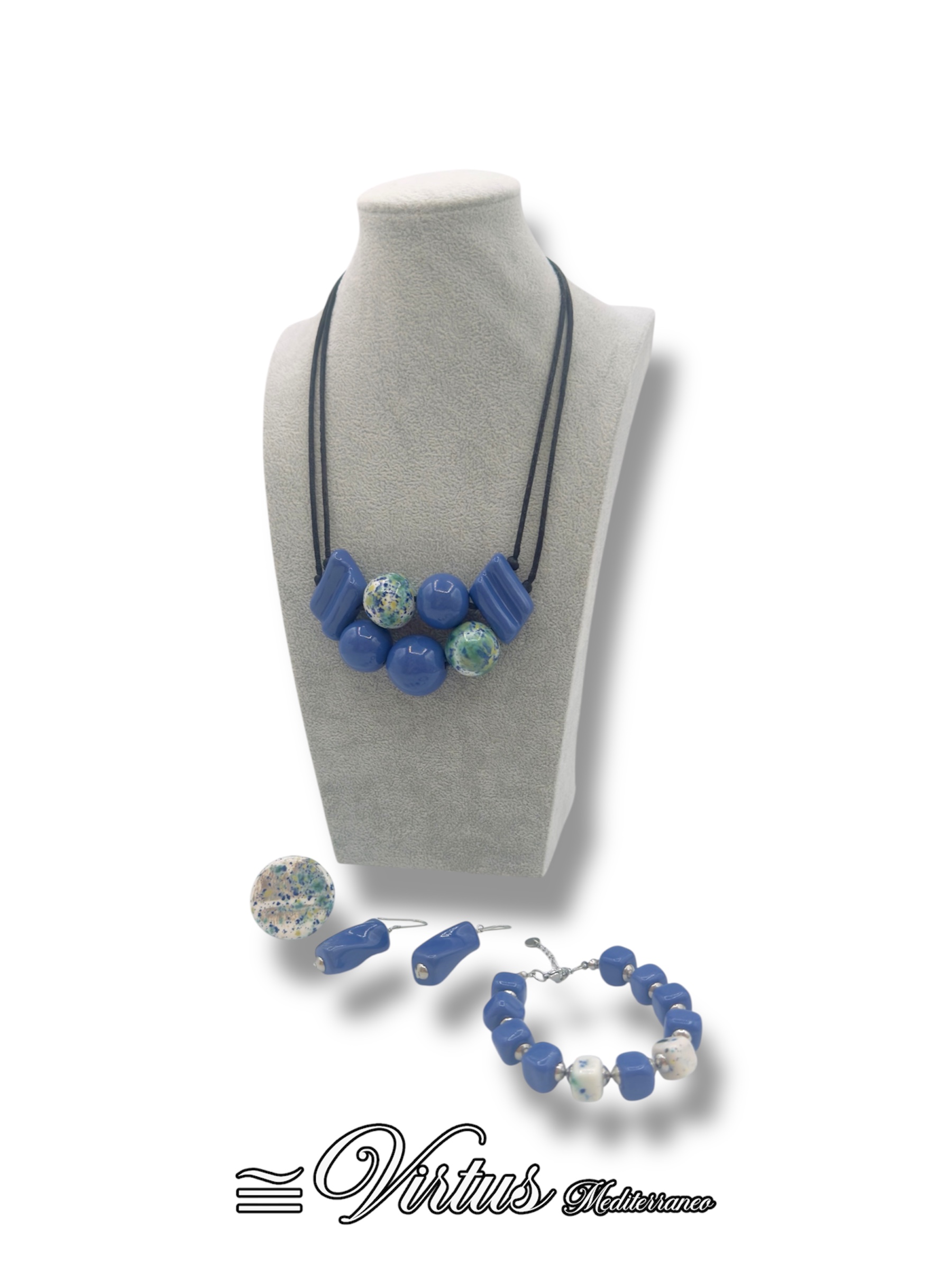 Parure di collana a grappolo con orecchini bracciale e anello abbinati Blu