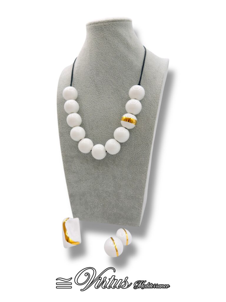 Virtus Mediterraneo: Parure Sfera Oro Multicolor, Eleganza Artigianale