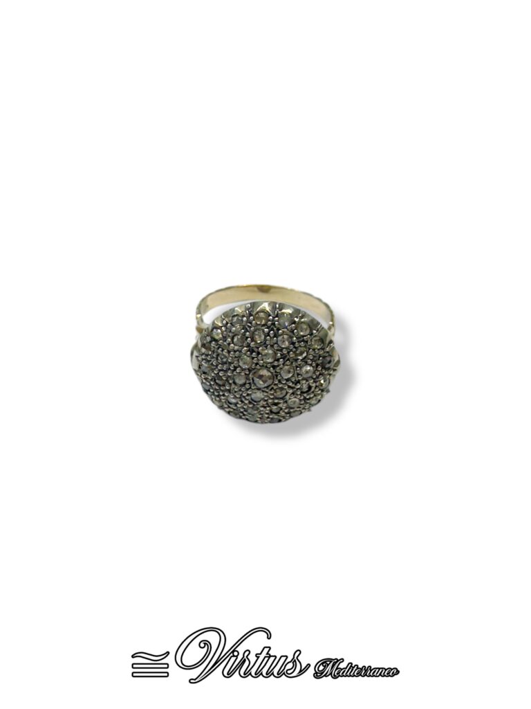 Anello Toppa Siciliana Virtus Mediterraneo: Oro e Diamanti Preziosi