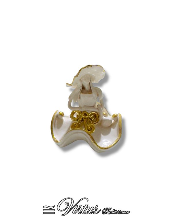 Virtus Mediterraneo: Donna Ballerina in Ceramica e Oro, Eleganza Artigianale