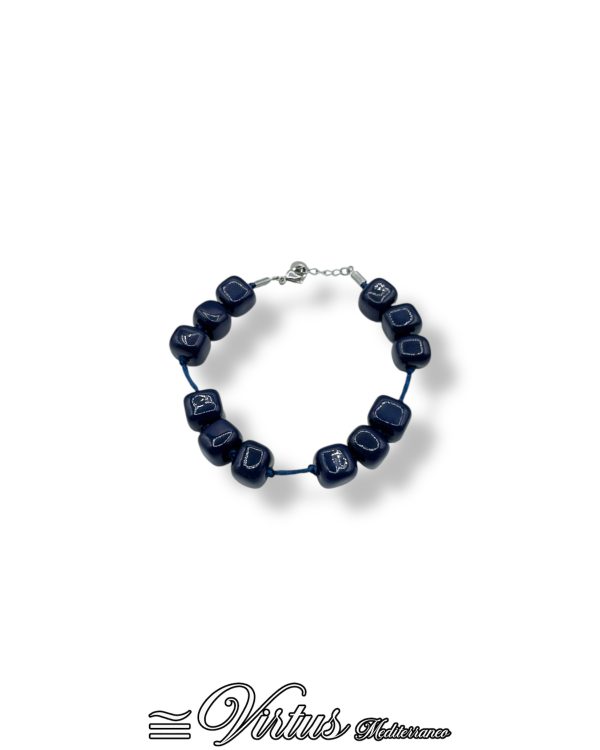 Bracciale Virtus Mediterraneo a Dadi Blu Scuro: Eleganza Artigianale