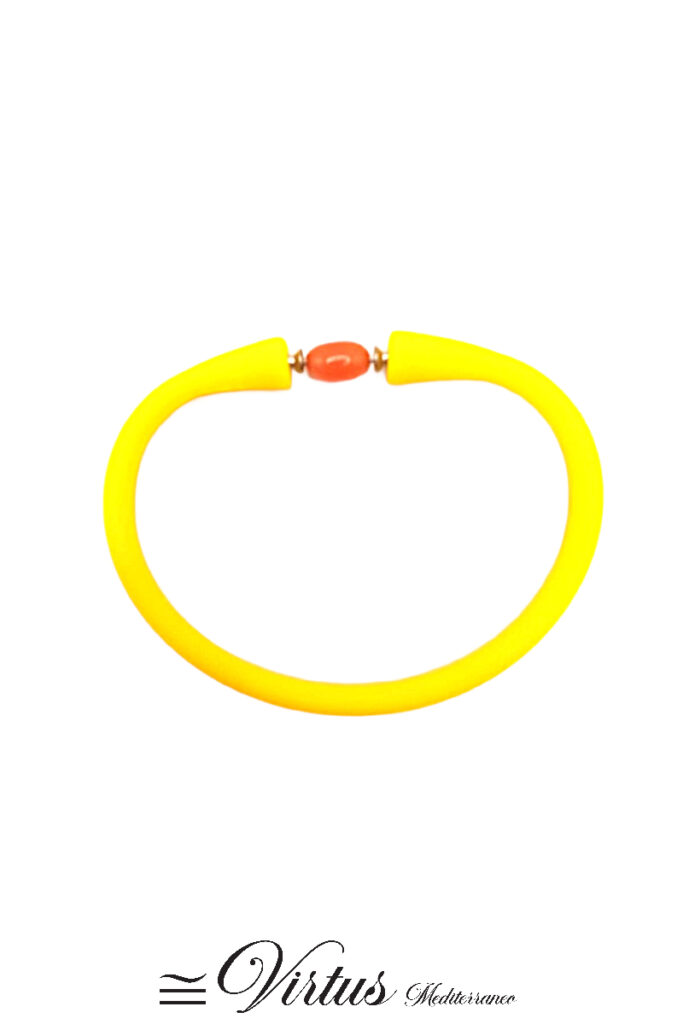 Bracciale artigianale in elastomero giallo ed inserto in corallo Sciacca