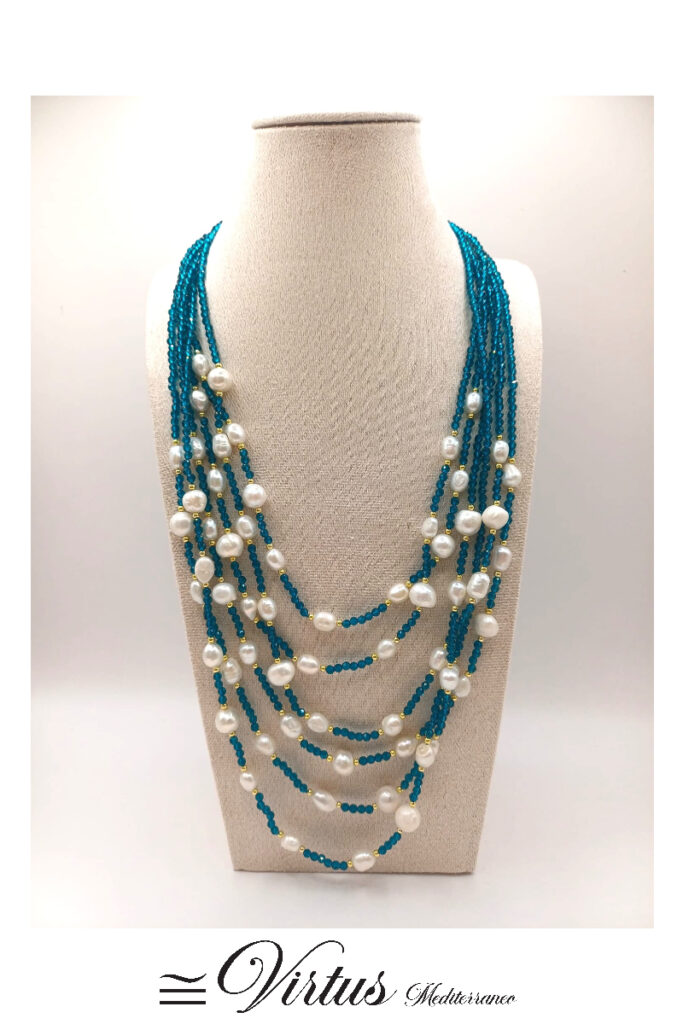 Collana artigianale in 6 fili di perle e cristalli azzurri